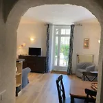 Guest house Chateau De La Grange Fort 3*