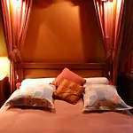 Chateau De La Grange Fort Guest house Les Pradeaux