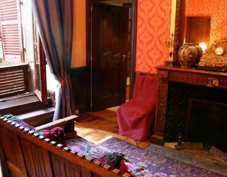 Konukevi Chateau De La Grange Les Pradeaux