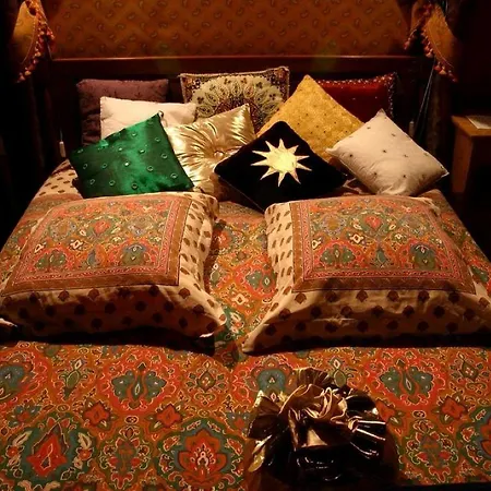 Konukevi Chateau De La Grange 3*