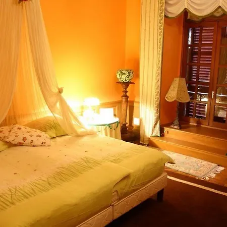 Affittacamere Chateau De La Grange 4*