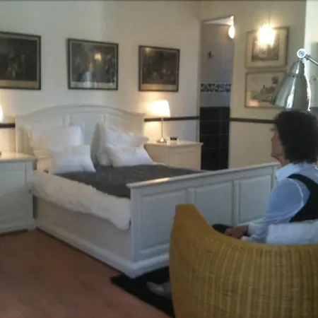 Konukevi Chateau De La Grange 3*