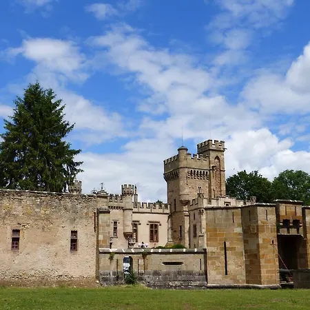 Konukevi Chateau De La Grange Les Pradeaux