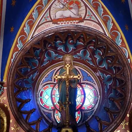 Konukevi Chateau De La Grange 3*