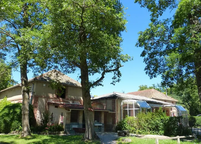 Chateau De La Grange Les Pradeaux